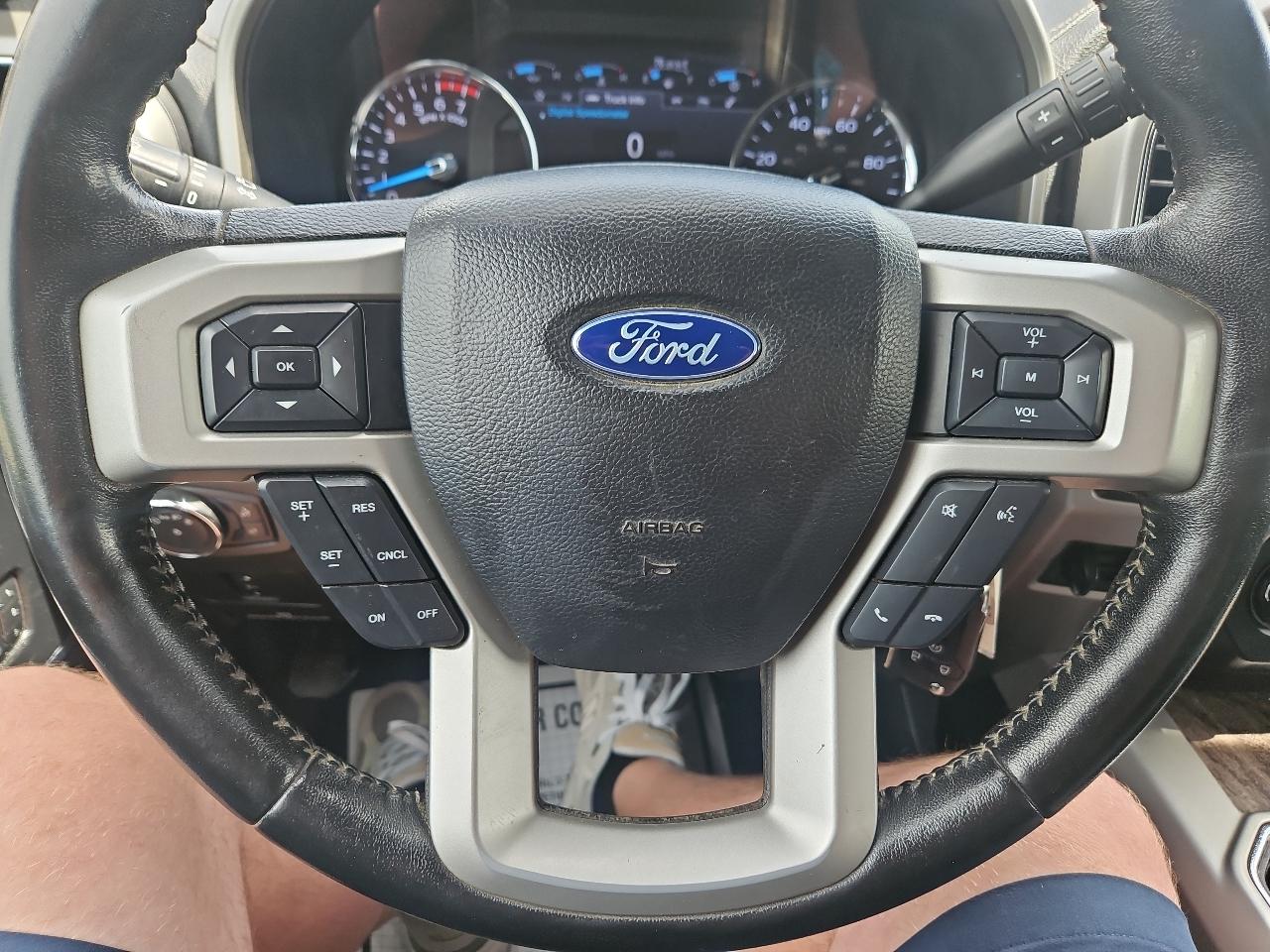 Ford Super Duty F-250 SRW Lariat 4WD Crew Cab 6.75' Box 2019