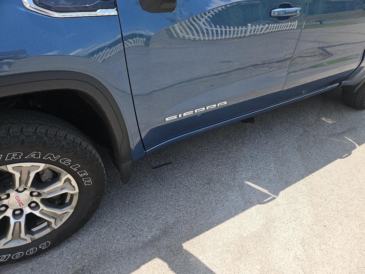 GMC Sierra 1500 4WD Crew Cab 147" SLE 2024