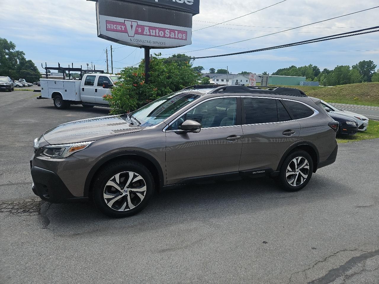 Subaru Outback Limited XT CVT 2021