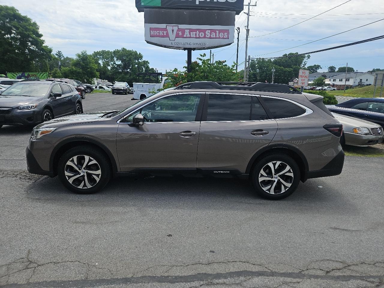 Subaru Outback Limited XT CVT 2021