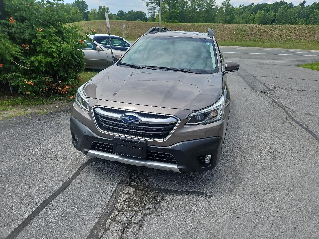 Subaru Outback Limited XT CVT 2021