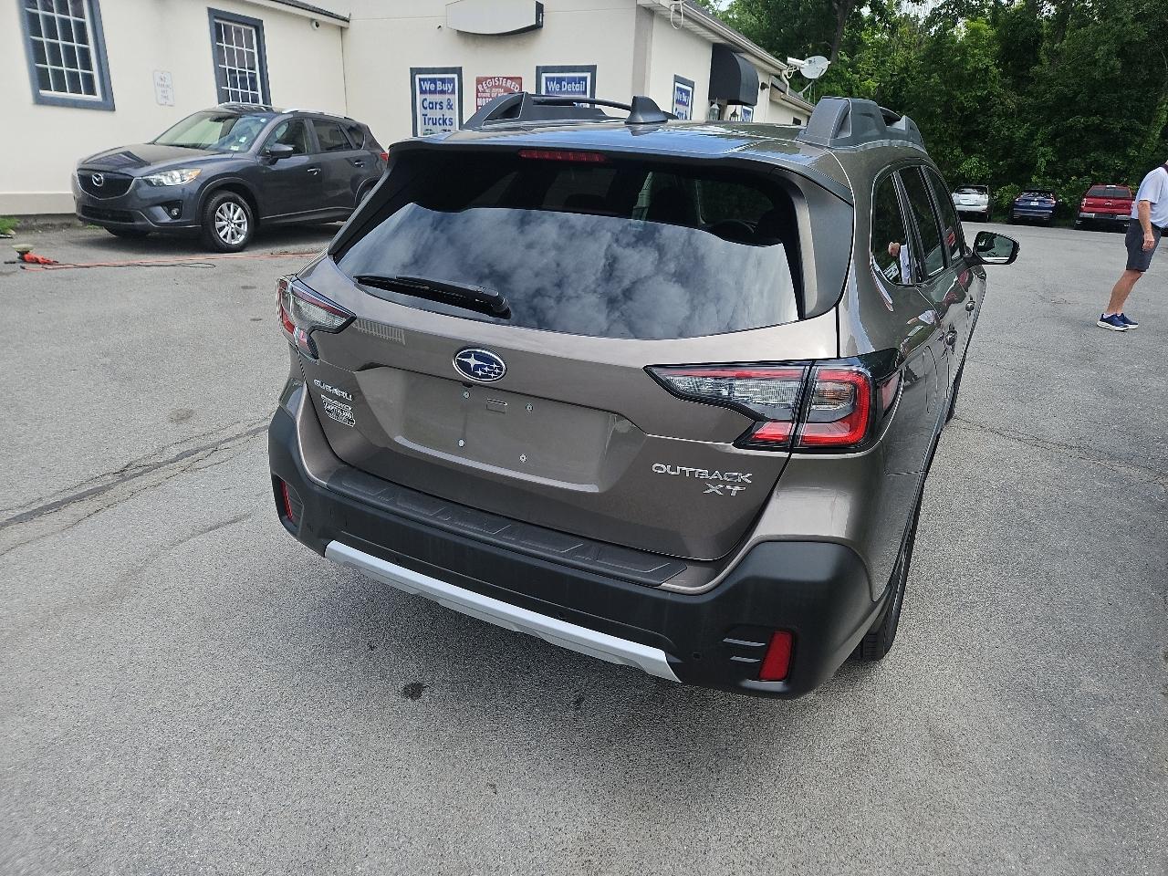 Subaru Outback Limited XT CVT 2021