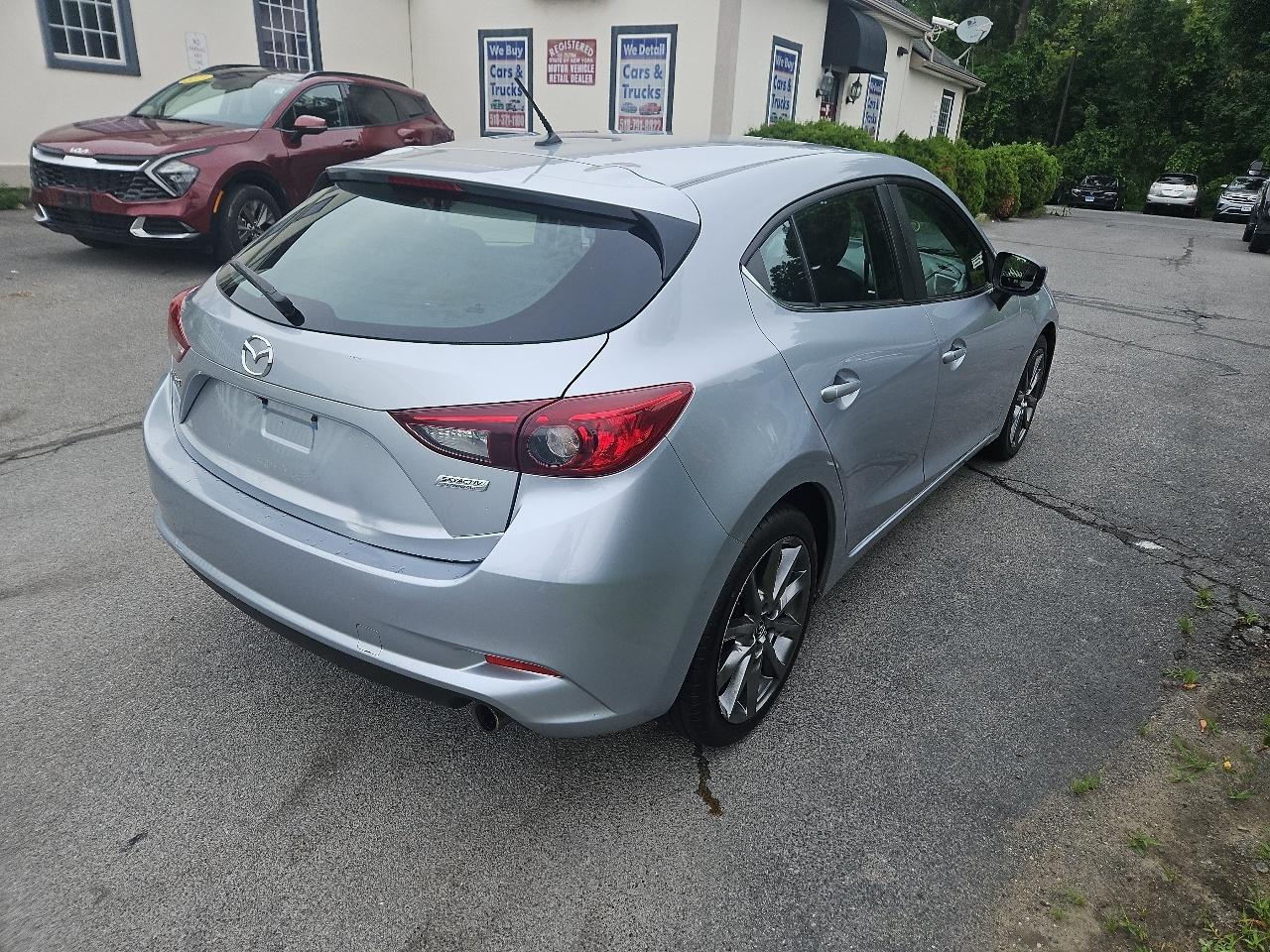 Mazda Mazda3 5-Door Touring Auto 2018