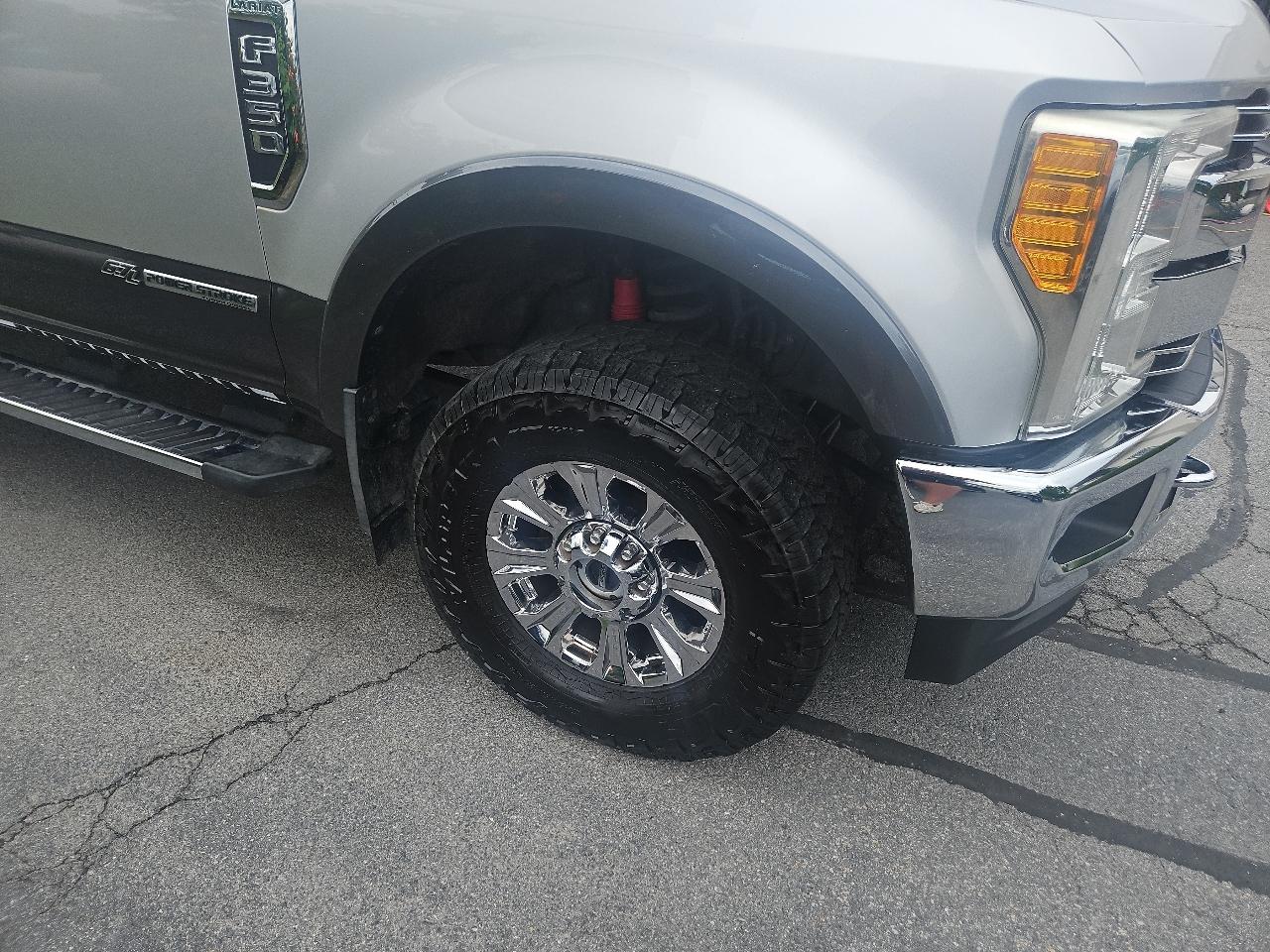 Ford Super Duty F-350 SRW Lariat 4WD Crew Cab 6.75' Box 2017