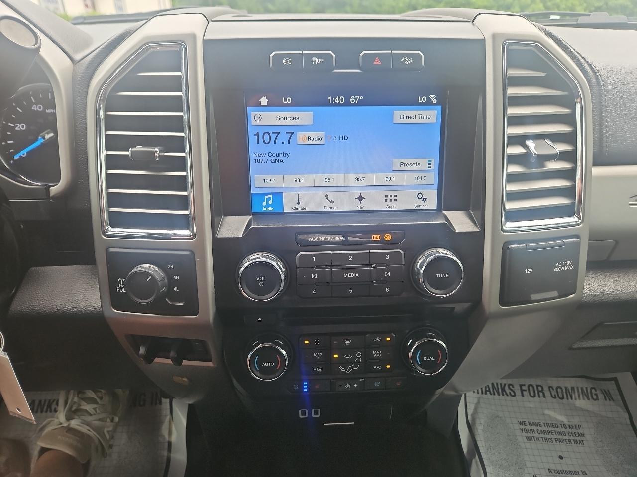 Ford Super Duty F-350 SRW Lariat 4WD Crew Cab 6.75' Box 2017