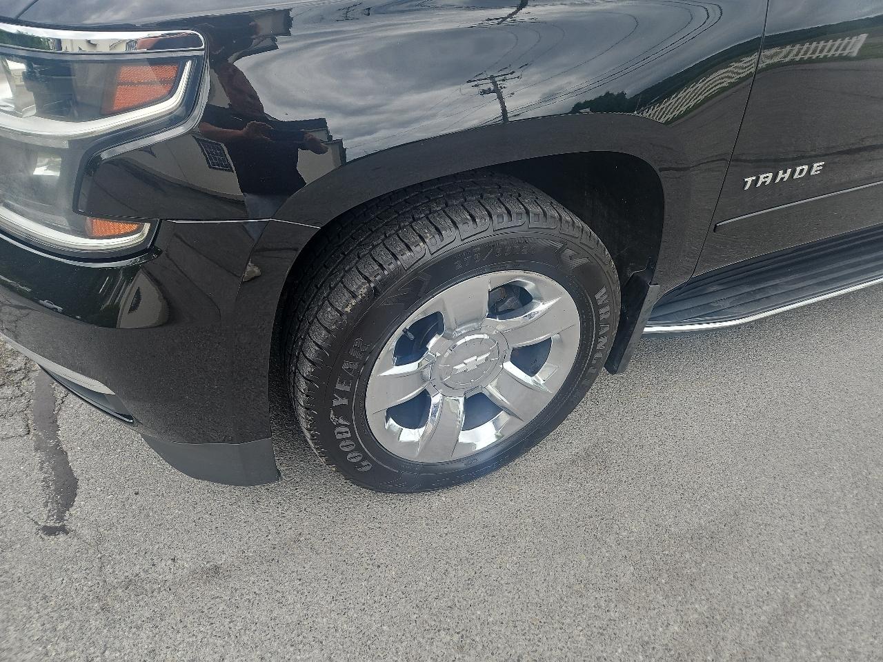 Chevrolet Tahoe 4WD 4dr Premier 2019