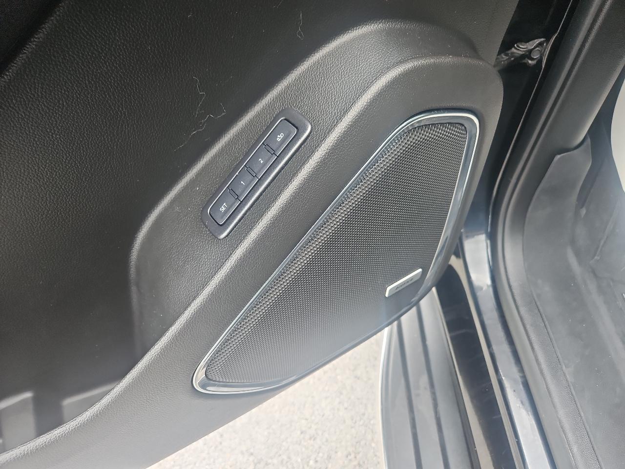Chevrolet Tahoe 4WD 4dr Premier 2019