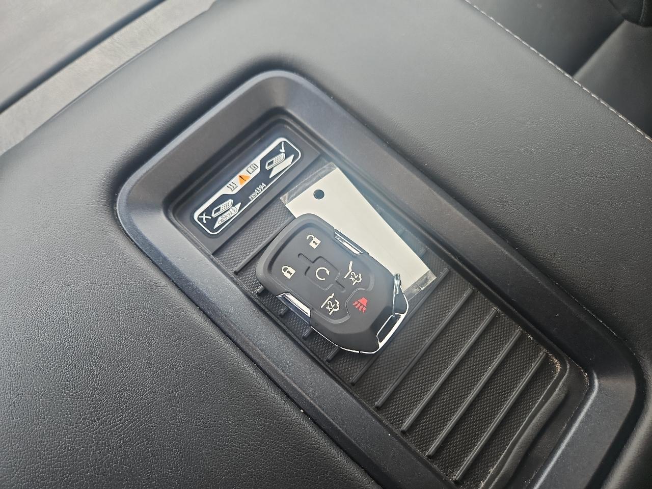 Chevrolet Tahoe 4WD 4dr Premier 2019