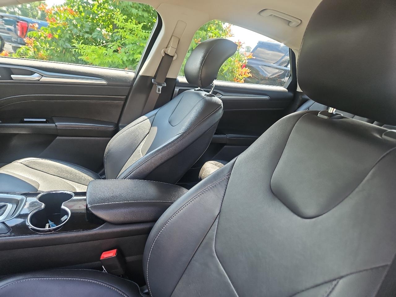 Ford Fusion 4dr Sdn Titanium AWD 2014