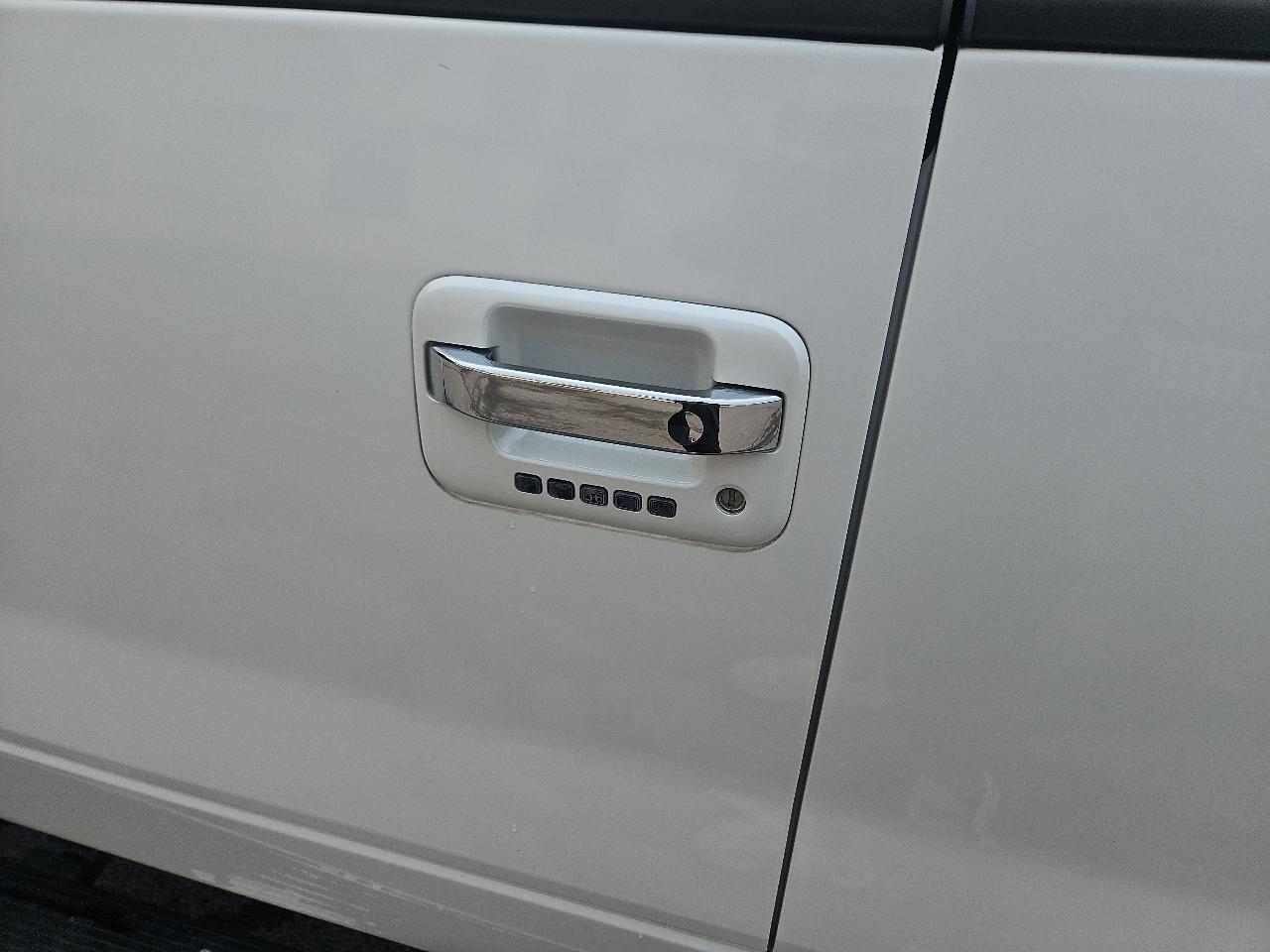 Ford F-150 AWD SuperCrew 145" Lariat Limited 2011