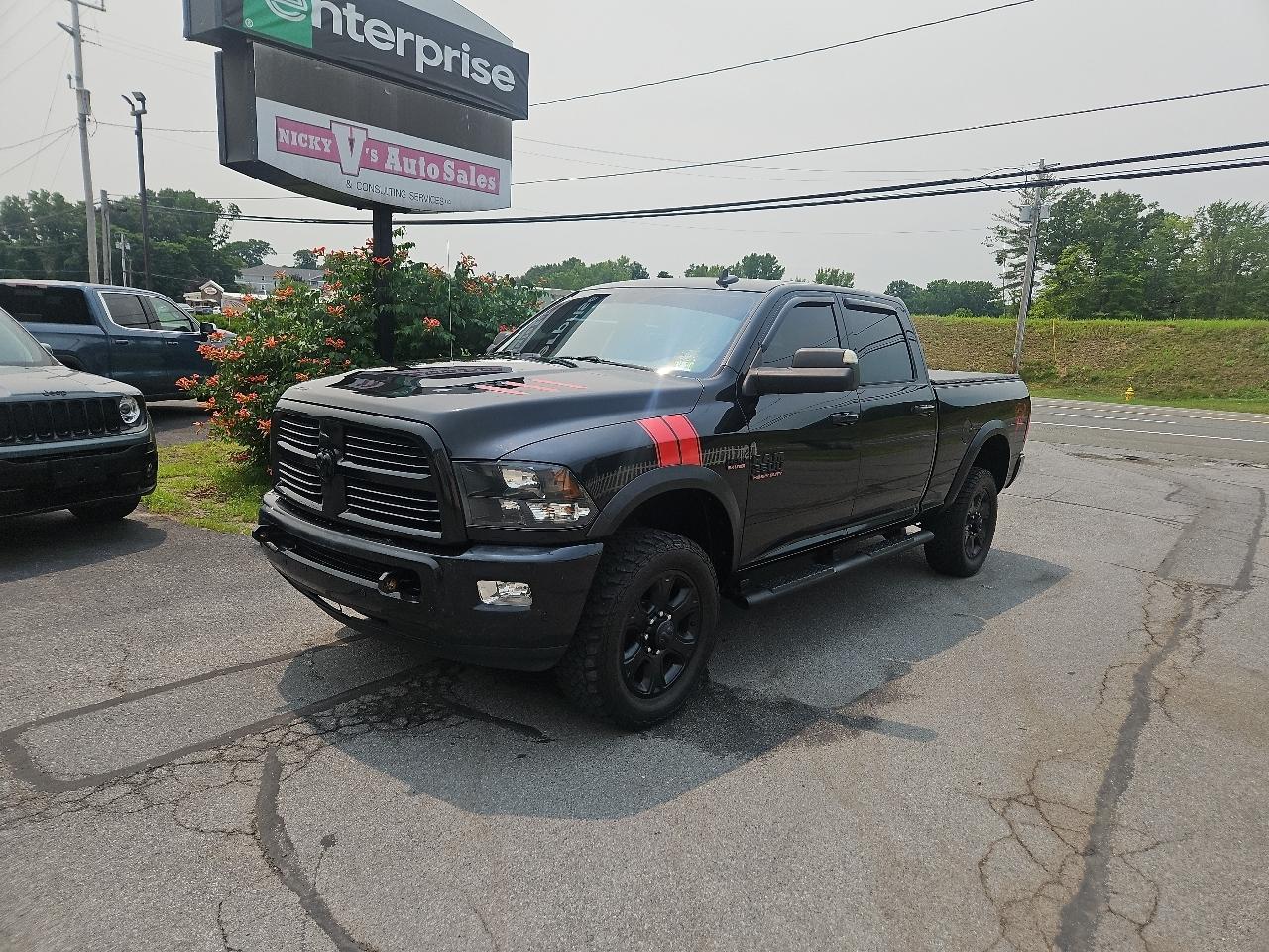 RAM 2500 Big Horn 4x4 Crew Cab 6'4" Box 2017