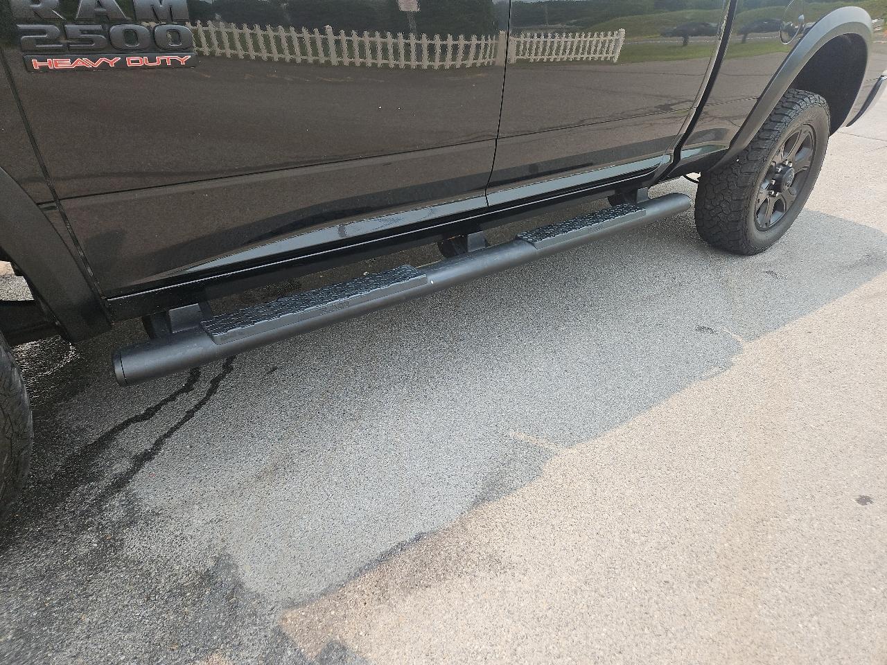RAM 2500 Big Horn 4x4 Crew Cab 6'4" Box 2017