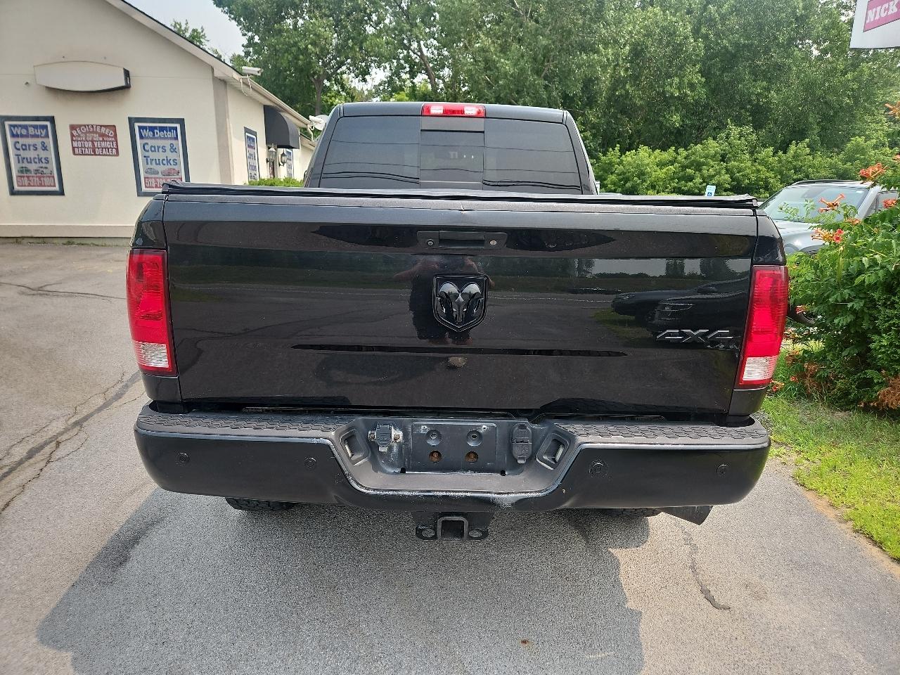 RAM 2500 Big Horn 4x4 Crew Cab 6'4" Box 2017