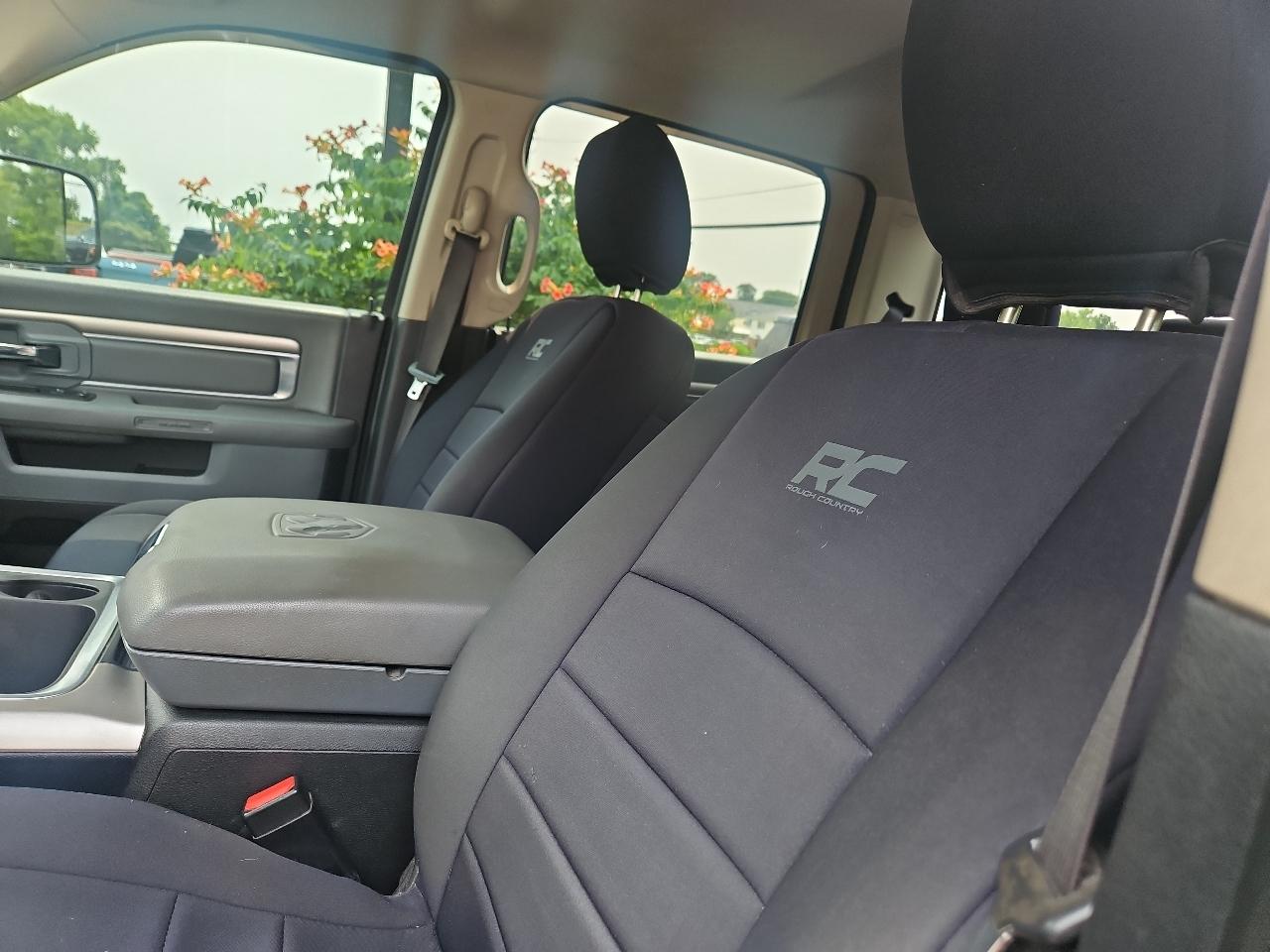 RAM 2500 Big Horn 4x4 Crew Cab 6'4" Box 2017