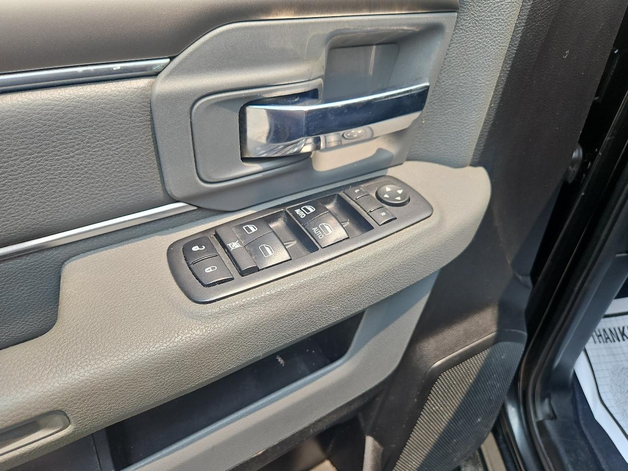 RAM 2500 Big Horn 4x4 Crew Cab 6'4" Box 2017