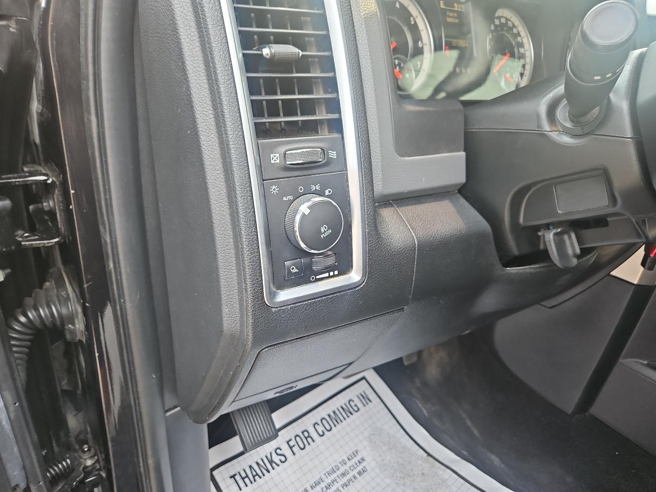 RAM 2500 Big Horn 4x4 Crew Cab 6'4" Box 2017