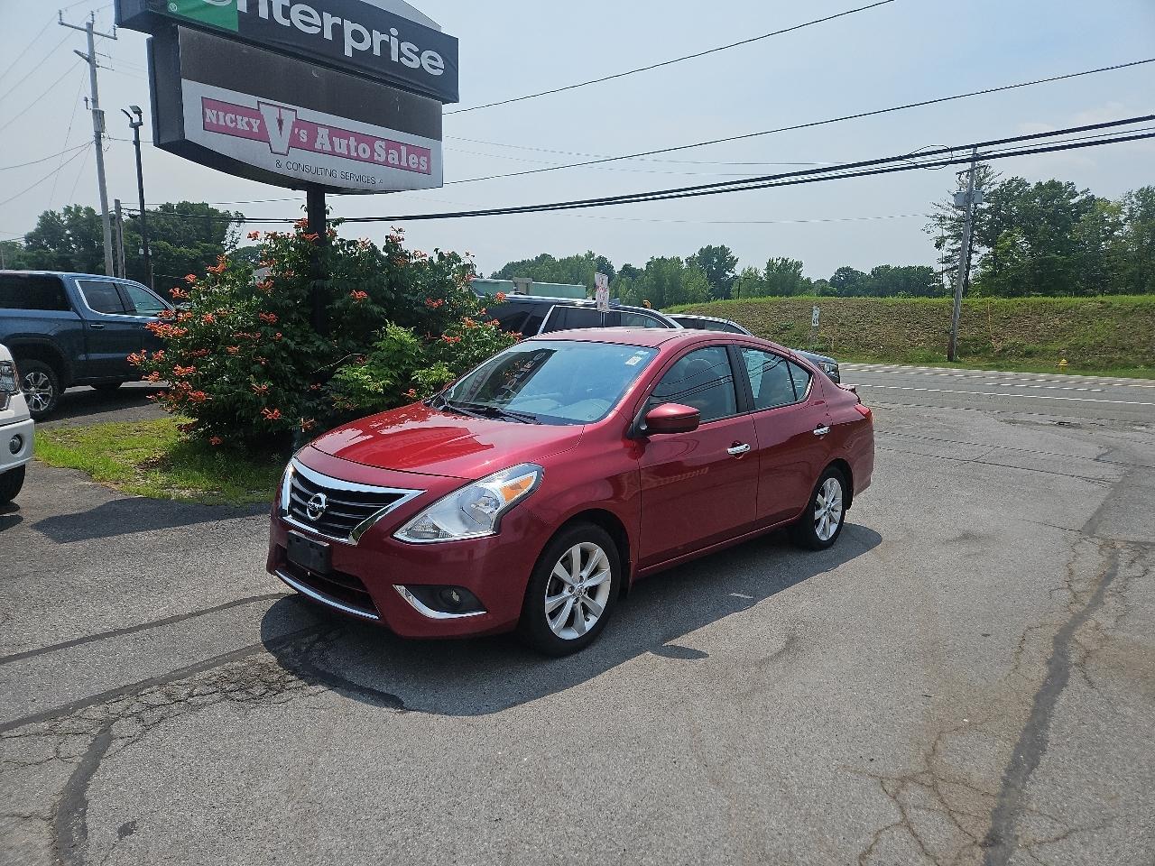 Nissan Versa 4dr Sdn CVT 1.6 SL *Ltd Avail* 2015