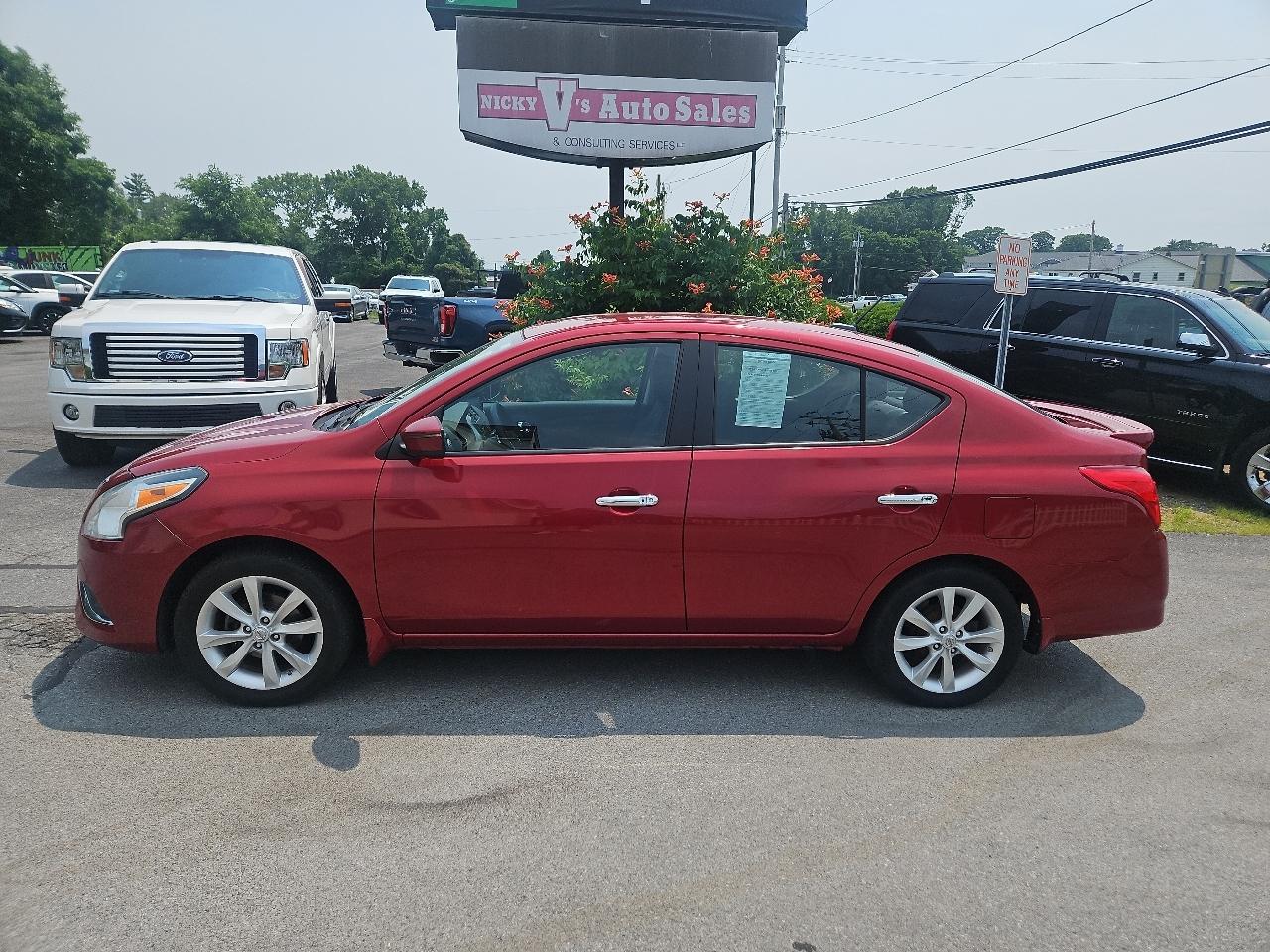 Nissan Versa 4dr Sdn CVT 1.6 SL *Ltd Avail* 2015