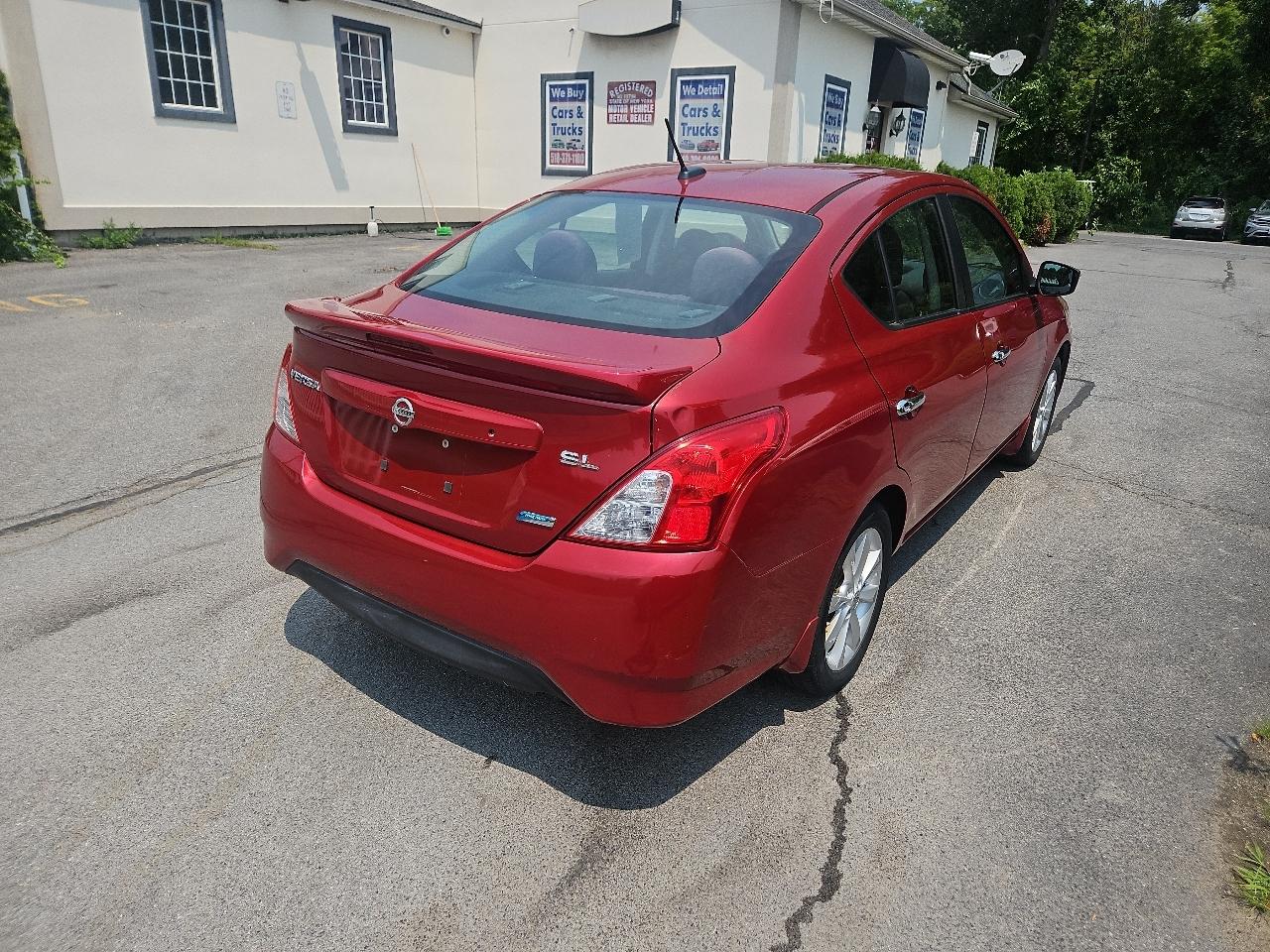 Nissan Versa 4dr Sdn CVT 1.6 SL *Ltd Avail* 2015