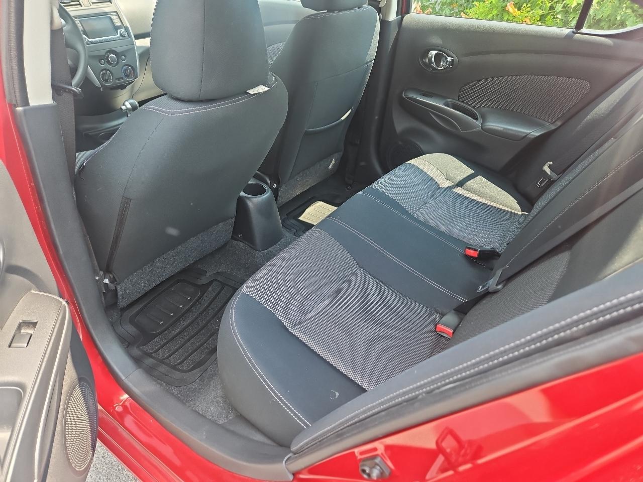 Nissan Versa 4dr Sdn CVT 1.6 SL *Ltd Avail* 2015