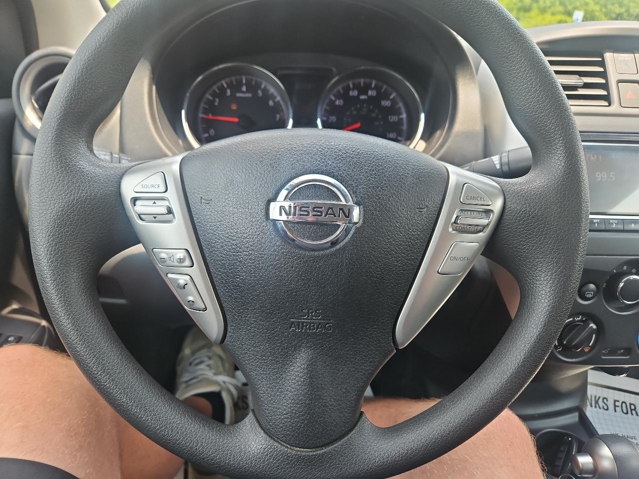 Nissan Versa 4dr Sdn CVT 1.6 SL *Ltd Avail* 2015