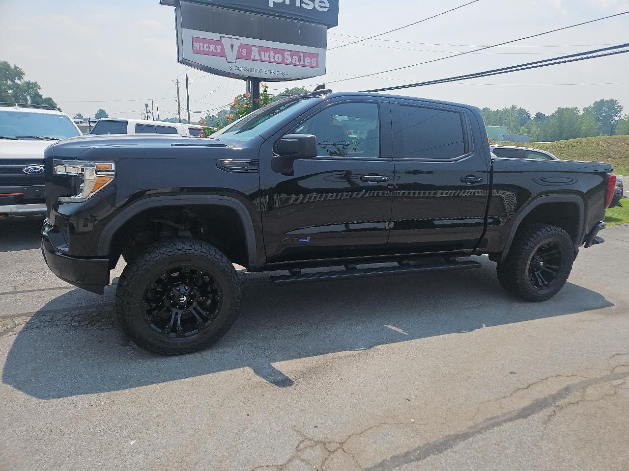 GMC Sierra 1500 4WD Crew Cab 147" Elevation 2020