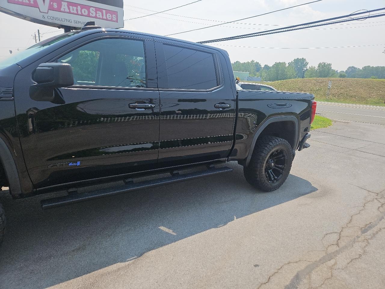 GMC Sierra 1500 4WD Crew Cab 147" Elevation 2020