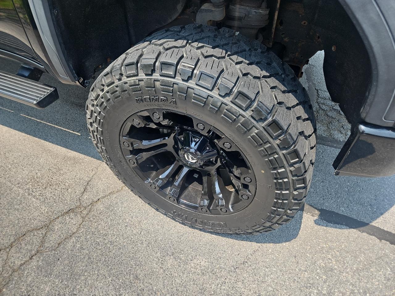 GMC Sierra 1500 4WD Crew Cab 147" Elevation 2020