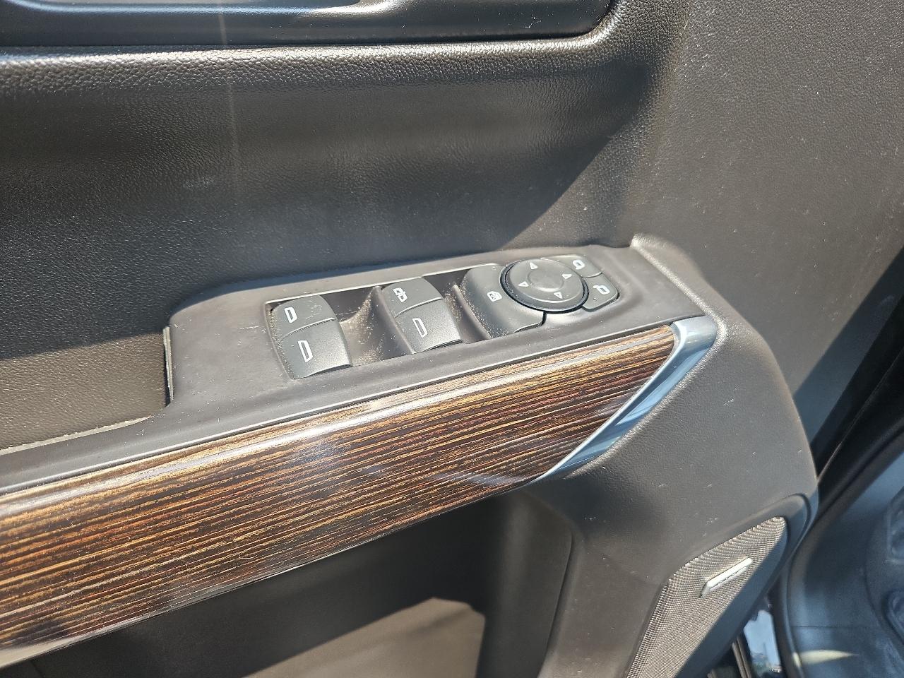 GMC Sierra 1500 4WD Crew Cab 147" Elevation 2020