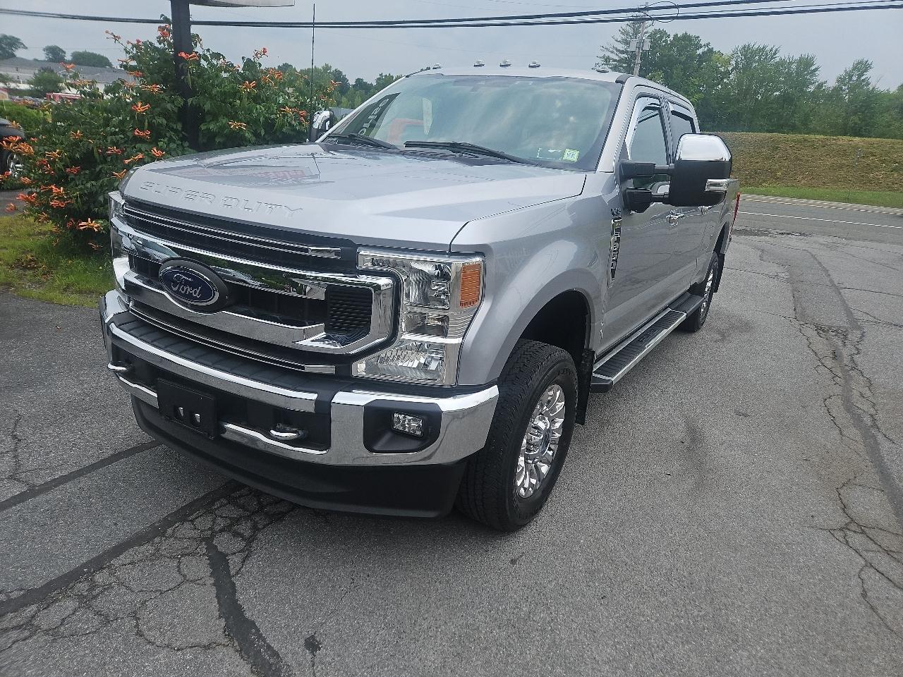 Ford Super Duty F-350 SRW XLT 4WD Crew Cab 6.75' Box 2022