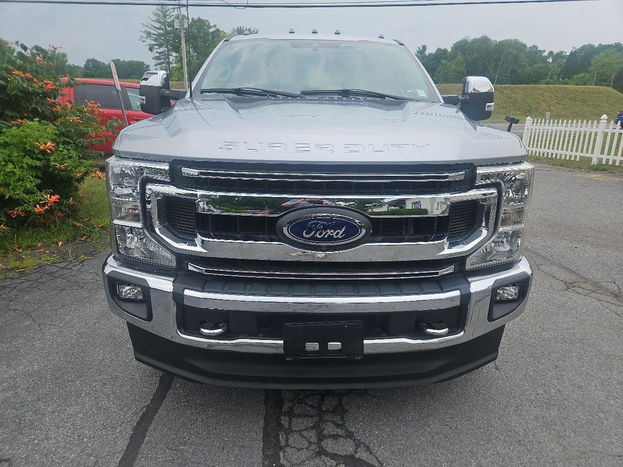 Ford Super Duty F-350 SRW XLT 4WD Crew Cab 6.75' Box 2022