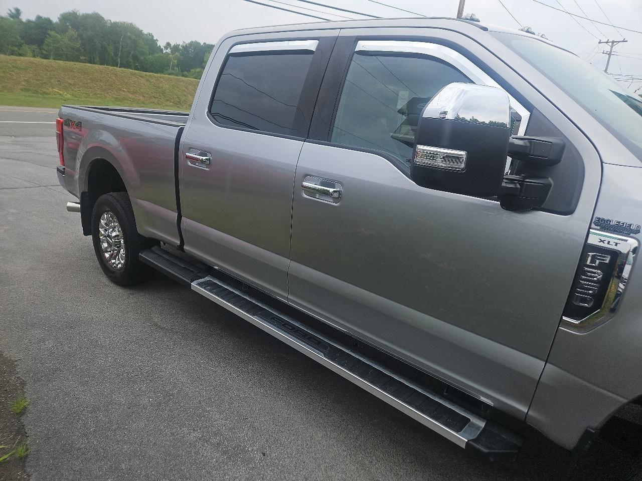 Ford Super Duty F-350 SRW XLT 4WD Crew Cab 6.75' Box 2022