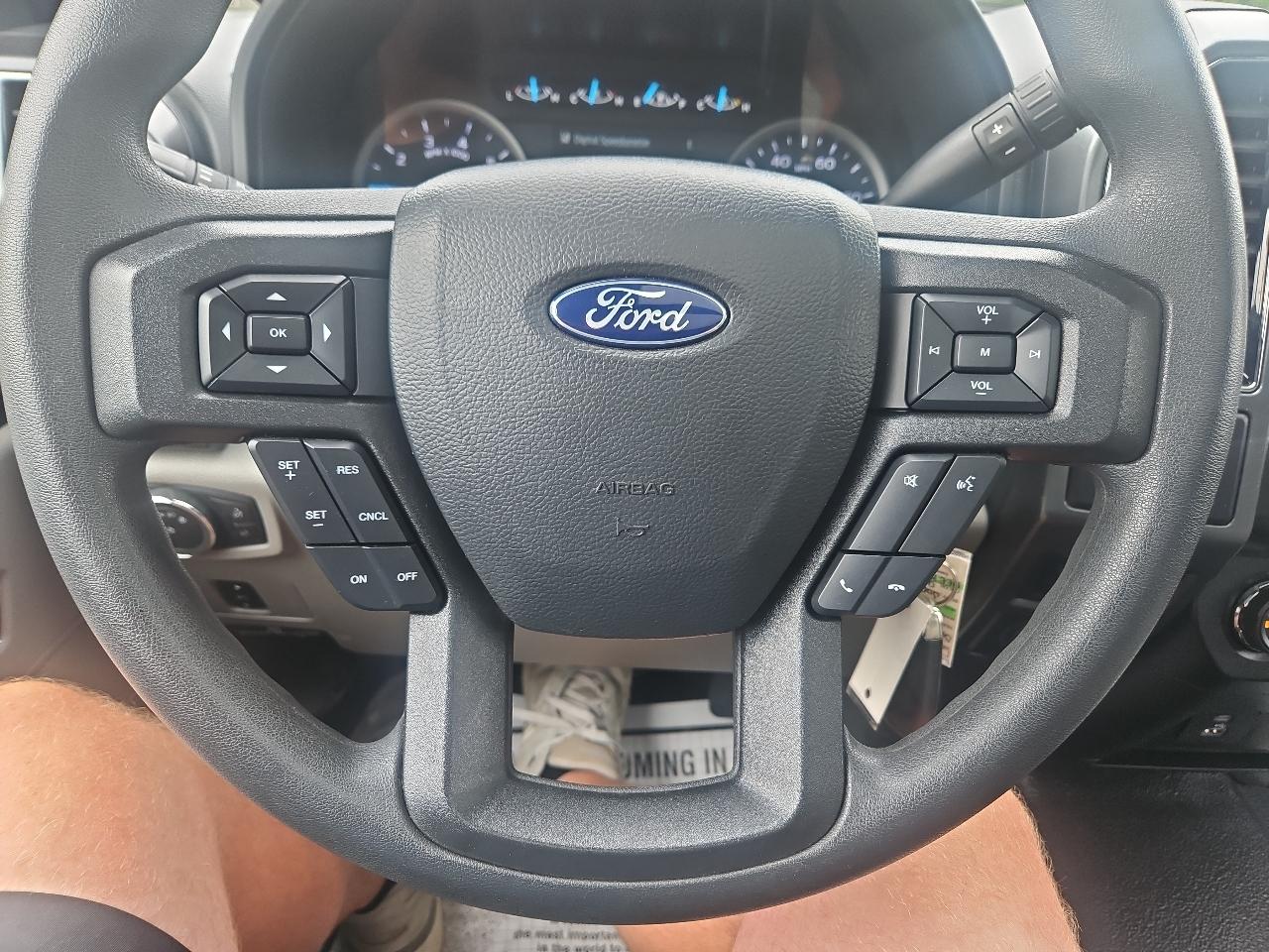 Ford Super Duty F-350 SRW XLT 4WD Crew Cab 6.75' Box 2022