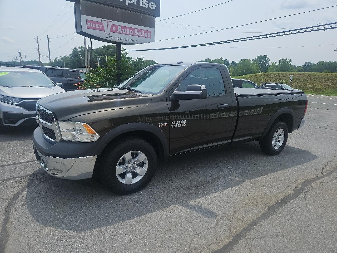 RAM 1500 4WD Reg Cab 140.5" Tradesman 2014