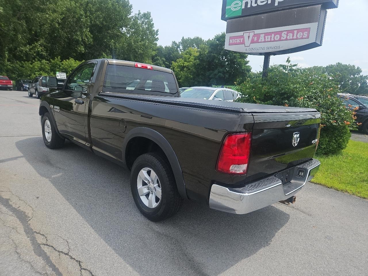 RAM 1500 4WD Reg Cab 140.5" Tradesman 2014