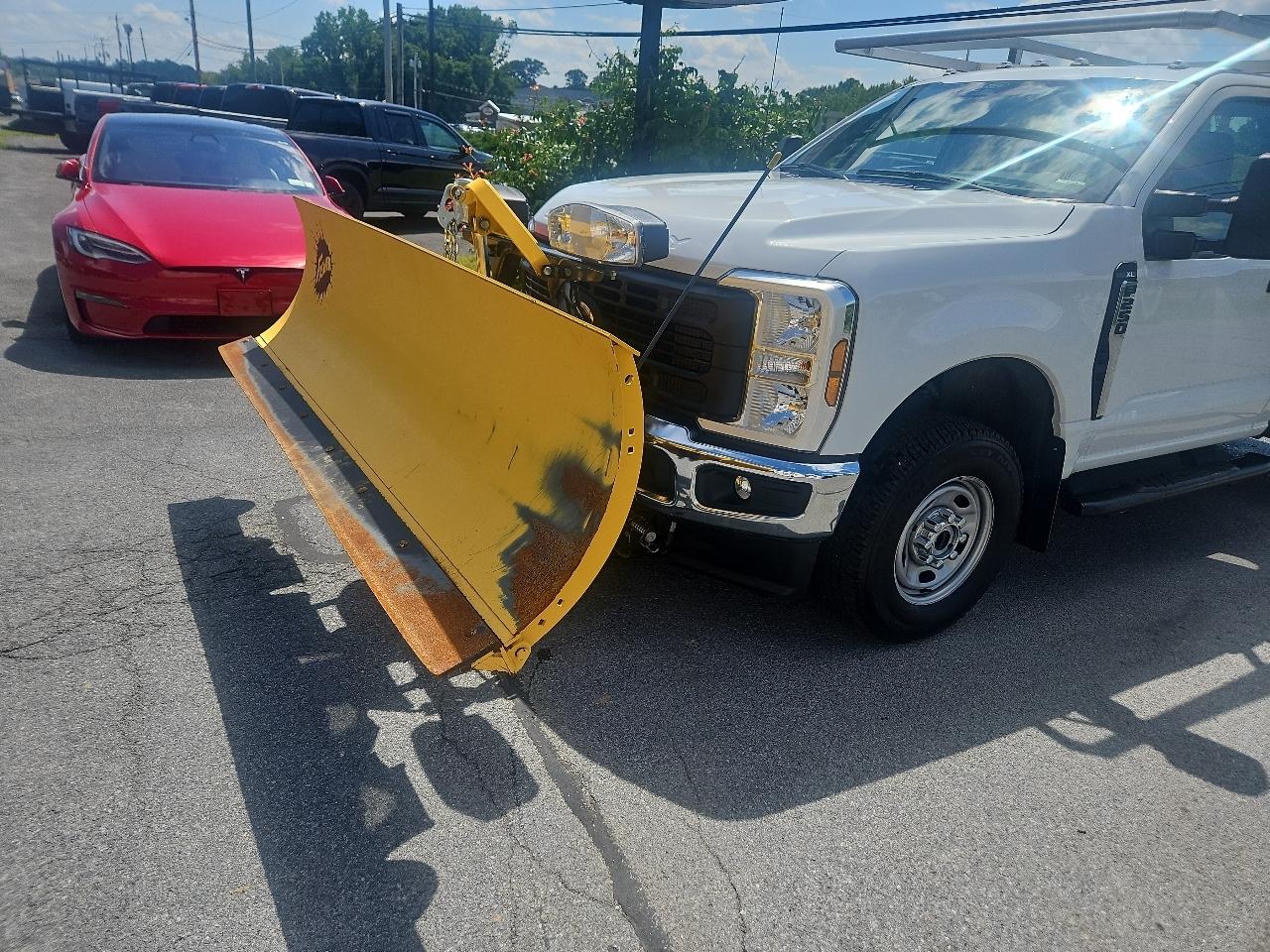 Ford Super Duty F-250 SRW XL 4WD Reg Cab 8' Box 2024