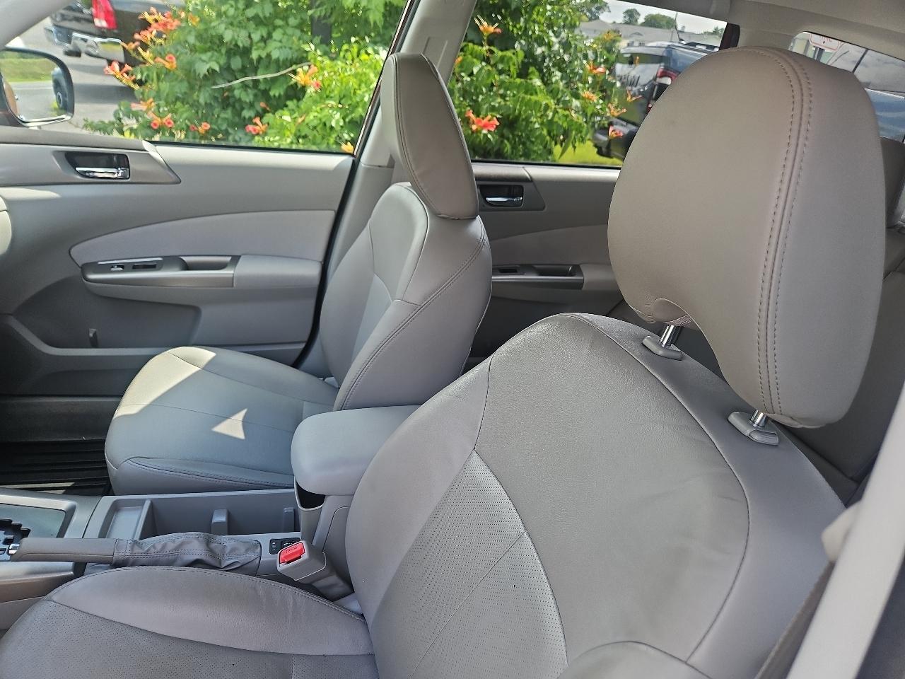 Subaru Forester 4dr Auto 2.5X Limited 2010