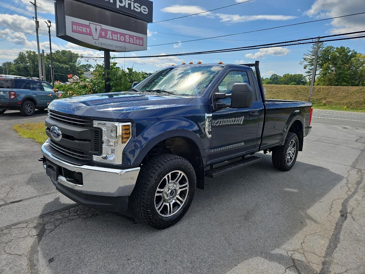 Ford Super Duty F-250 SRW XL 4WD Reg Cab 8' Box 2018