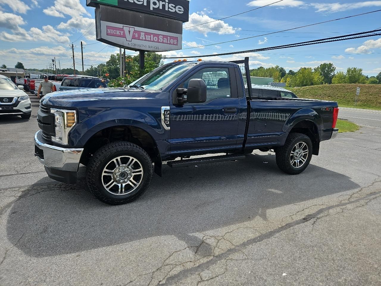 Ford Super Duty F-250 SRW XL 4WD Reg Cab 8' Box 2018