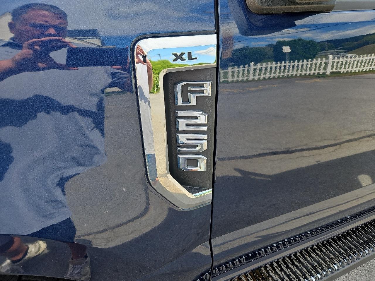 Ford Super Duty F-250 SRW XL 4WD Reg Cab 8' Box 2018
