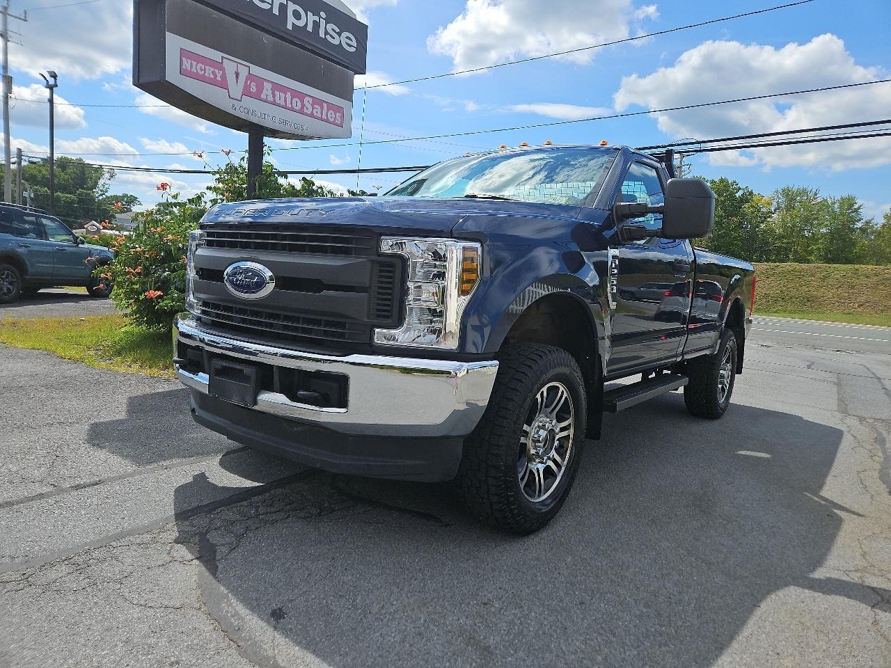 Ford Super Duty F-250 SRW XL 4WD Reg Cab 8' Box 2018