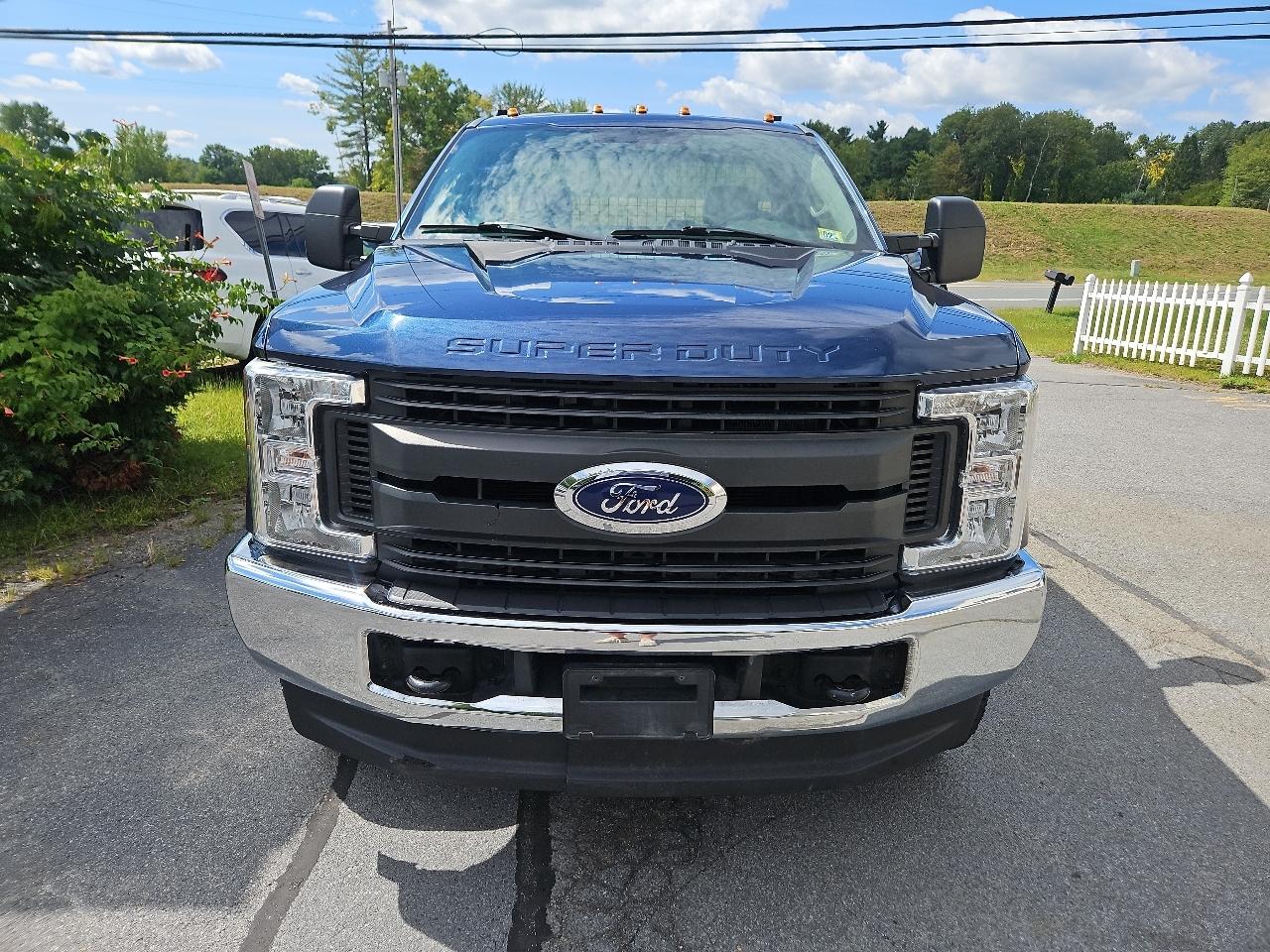Ford Super Duty F-250 SRW XL 4WD Reg Cab 8' Box 2018