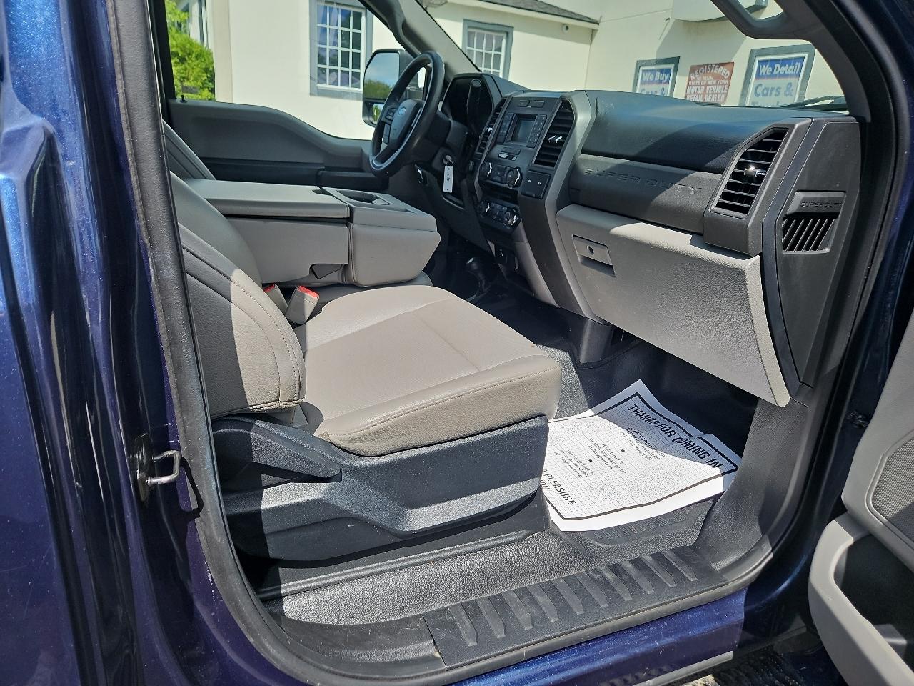 Ford Super Duty F-250 SRW XL 4WD Reg Cab 8' Box 2018