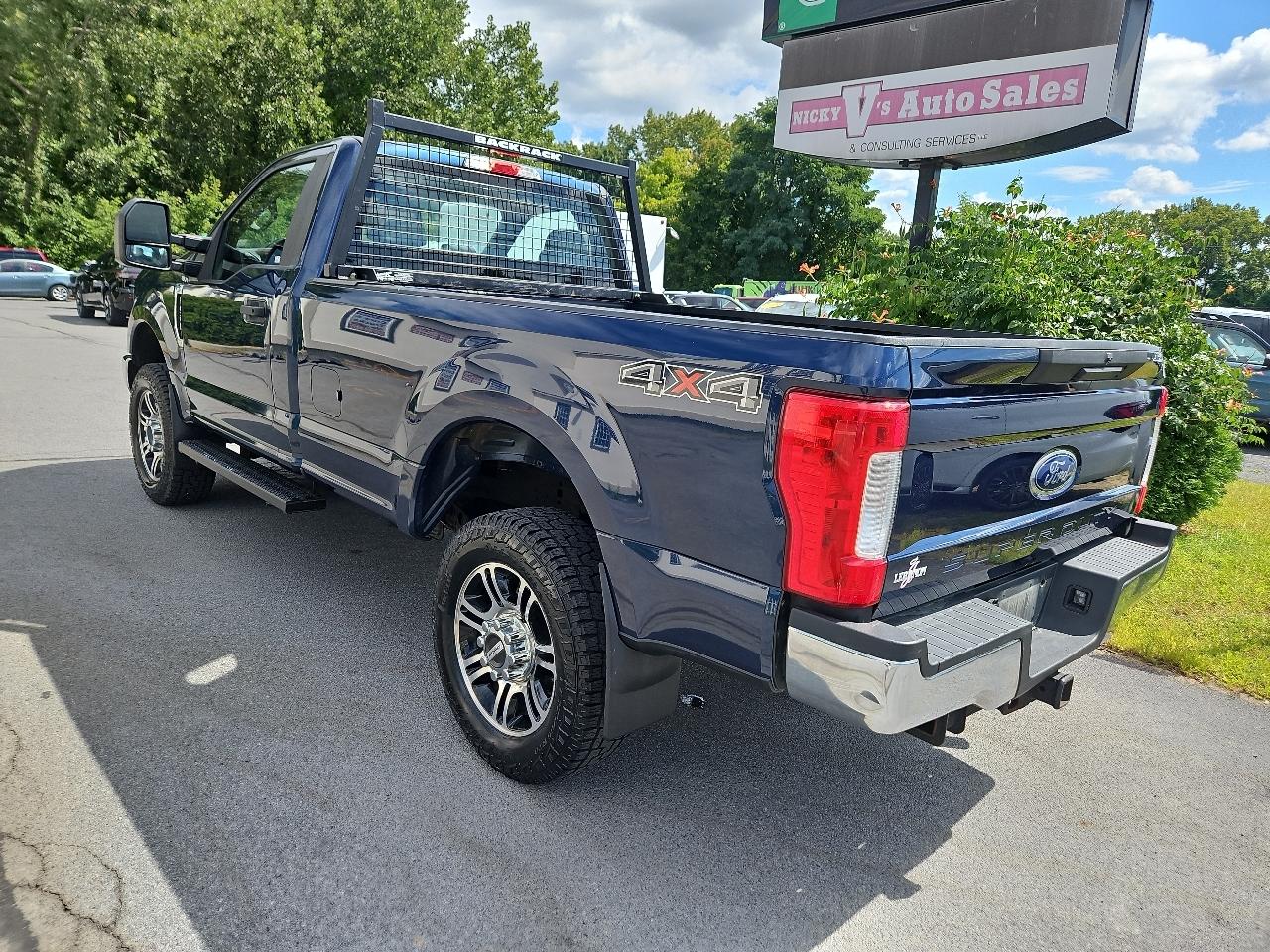 Ford Super Duty F-250 SRW XL 4WD Reg Cab 8' Box 2018