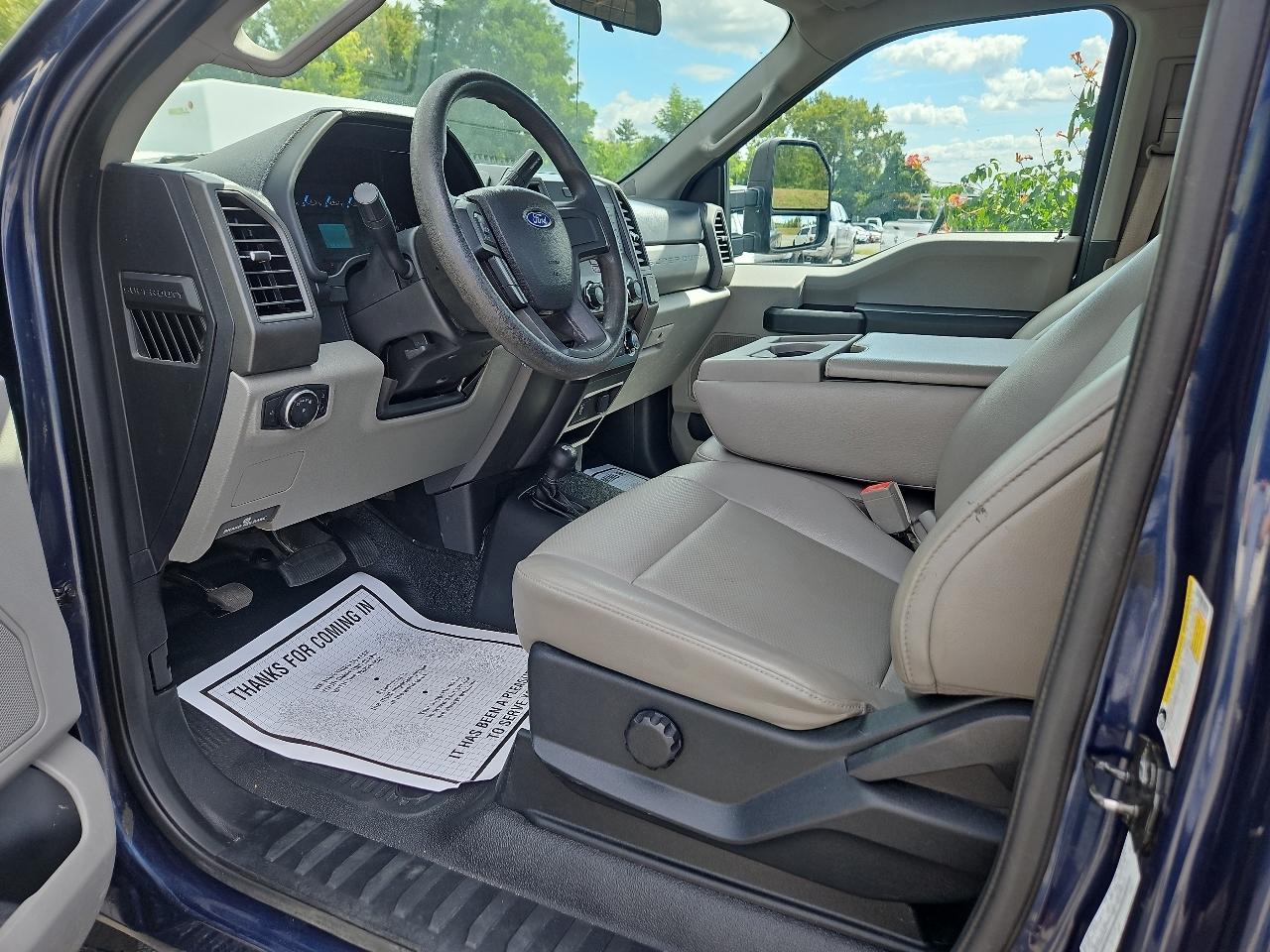 Ford Super Duty F-250 SRW XL 4WD Reg Cab 8' Box 2018