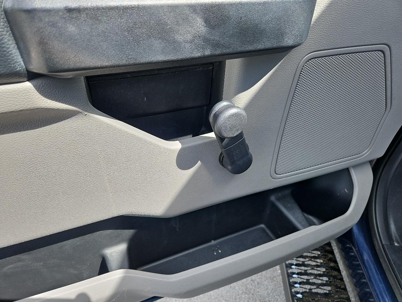 Ford Super Duty F-250 SRW XL 4WD Reg Cab 8' Box 2018