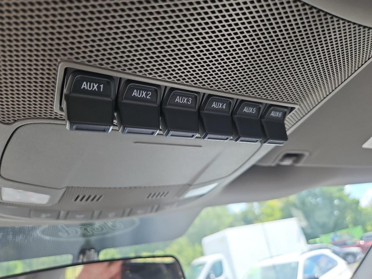 Ford Super Duty F-250 SRW XL 4WD Reg Cab 8' Box 2018