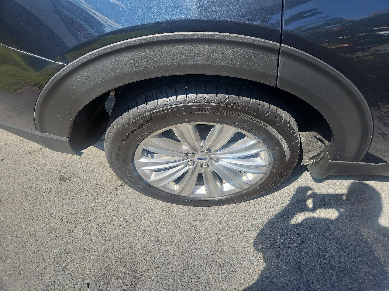 Ford Explorer Limited 4WD 2023