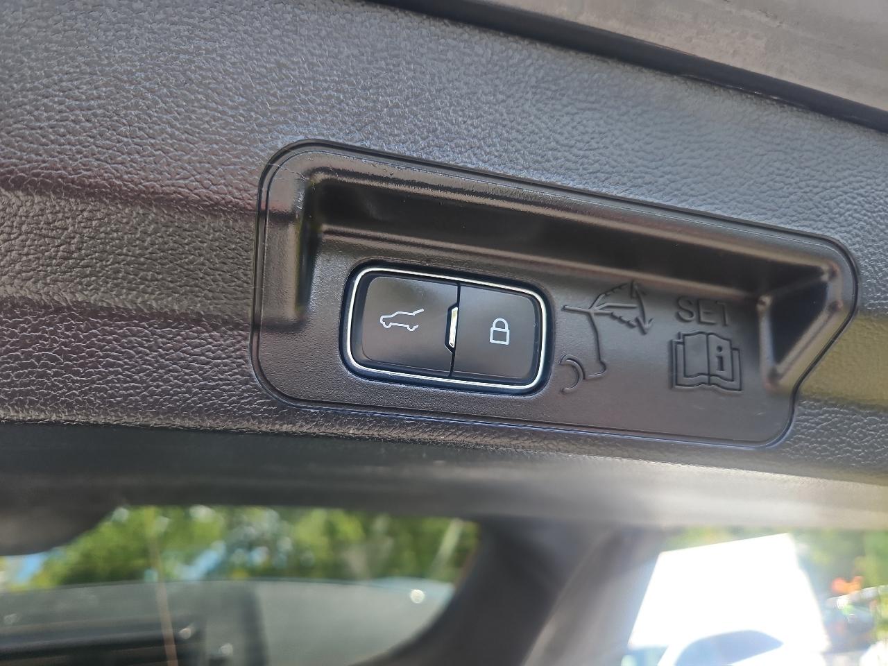 Ford Explorer Limited 4WD 2023