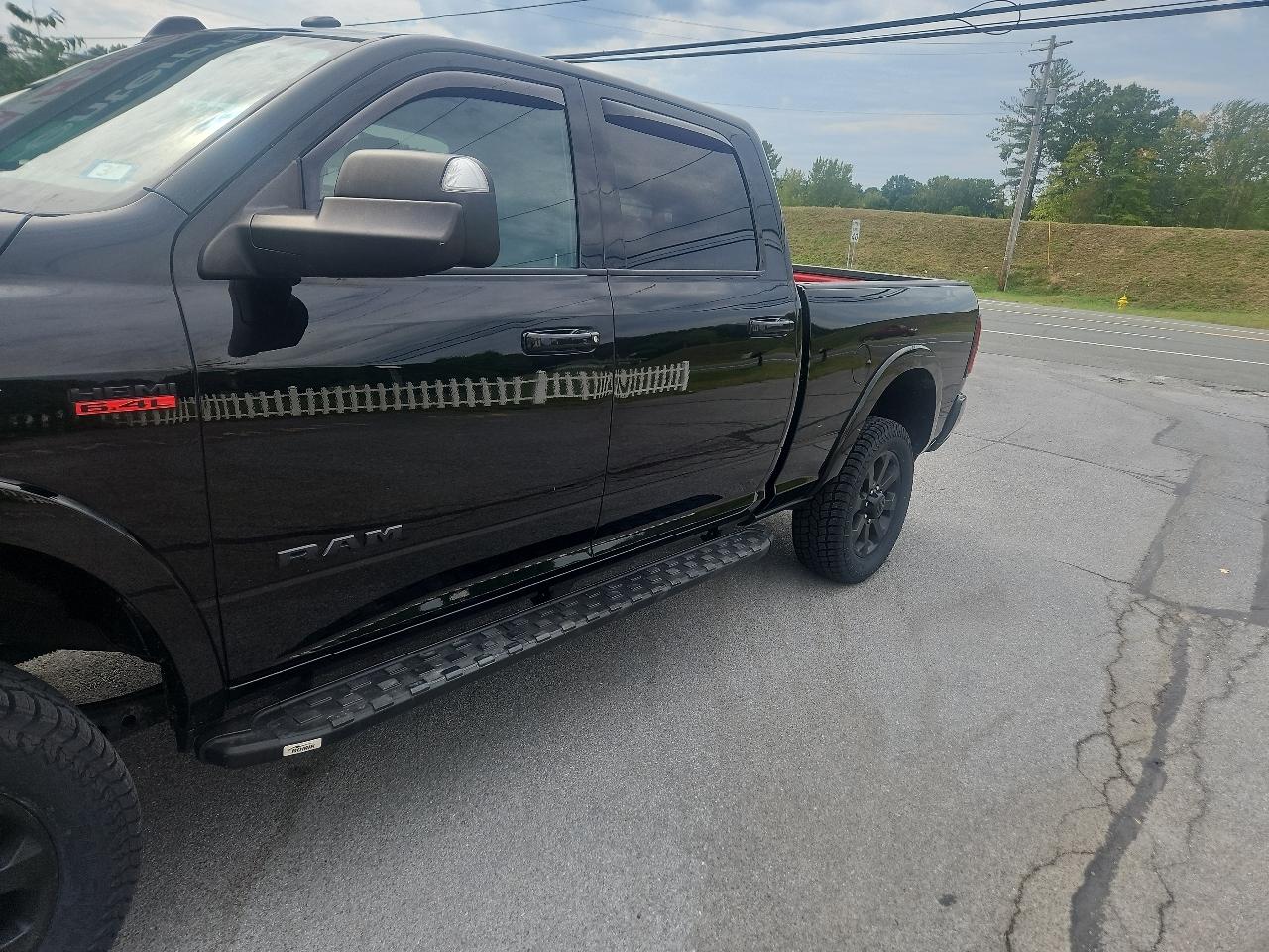 RAM 2500 Laramie 4x4 Crew Cab 6'4" Box 2022